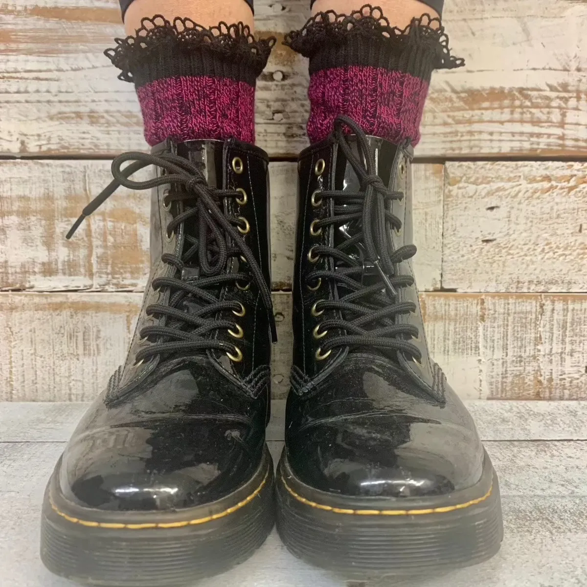 ORGANIC  lace boot crew socks - magenta  / black